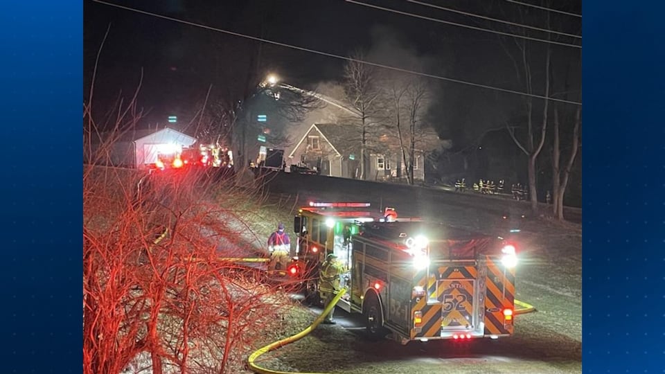 Emergency crews battle structure fire in Washington County; building ...