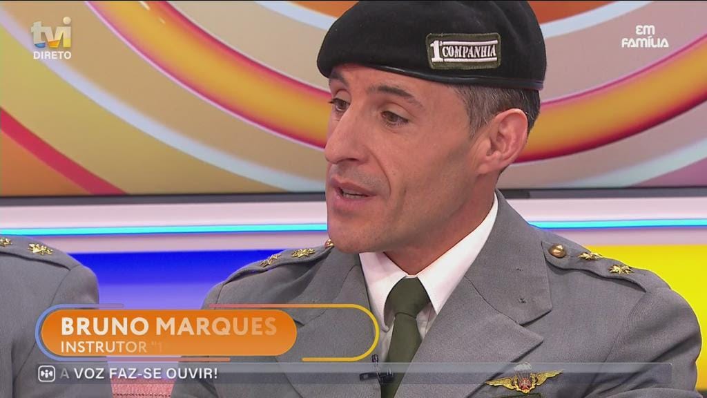 Instrutor Marques declara-se aos recrutas: «Eu só lhes tenho a agradecer»
