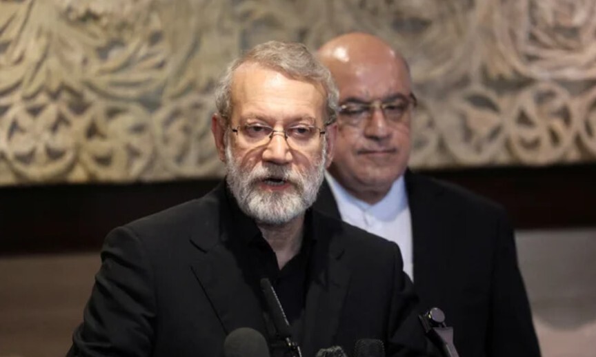 と言う(のは)最高リーダーアヤトラアリハメネイ遺稿以後非常後継ぎ体制を導くイラン国家安保会議事務総長アリラリザだから(左側全面). ラリザニが去年 8月13日レバノンベイルトで蝶ベリーレバノン国会議長と会談した後発言している. ロイター連合ニュース