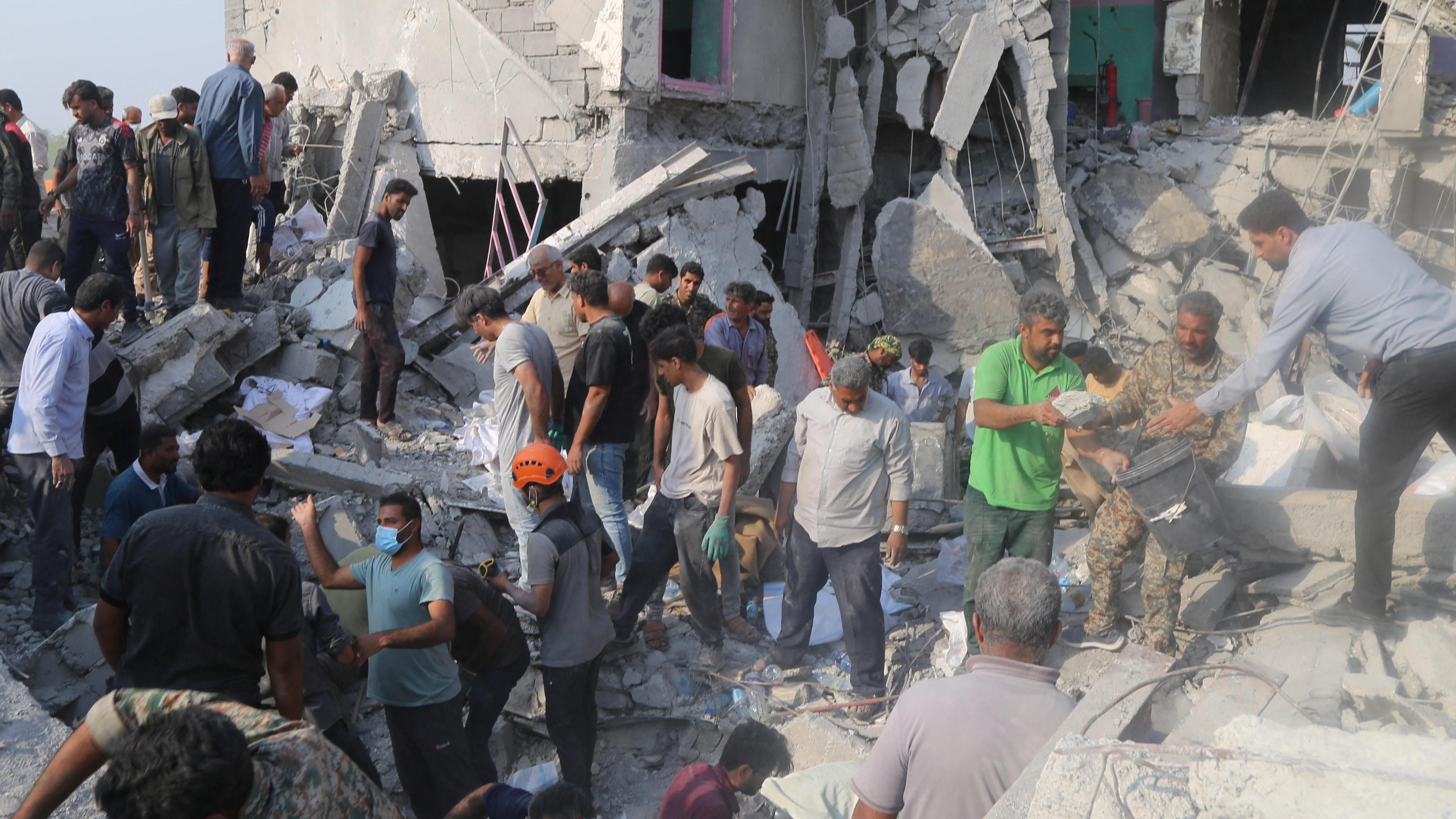 Iran says US and Israel strikes hit school killing 108<br>