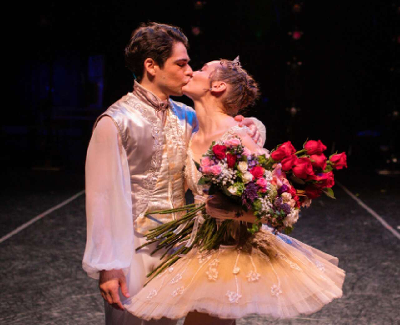 Ballet San Antonio ends Cinderella with real-life fairy tale proposal