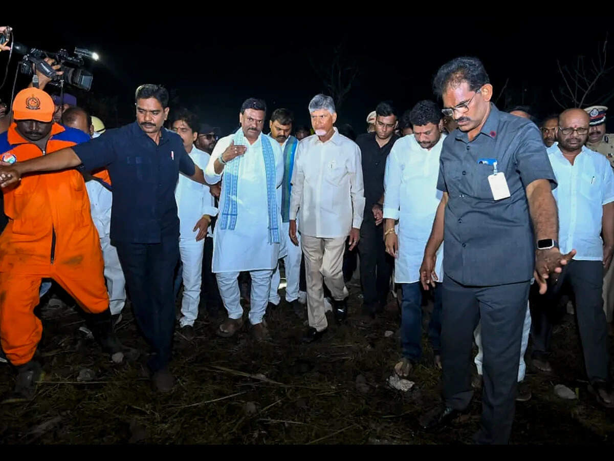 Andhra cracker blast horror in Vetlapalem: Toll climbs to 21