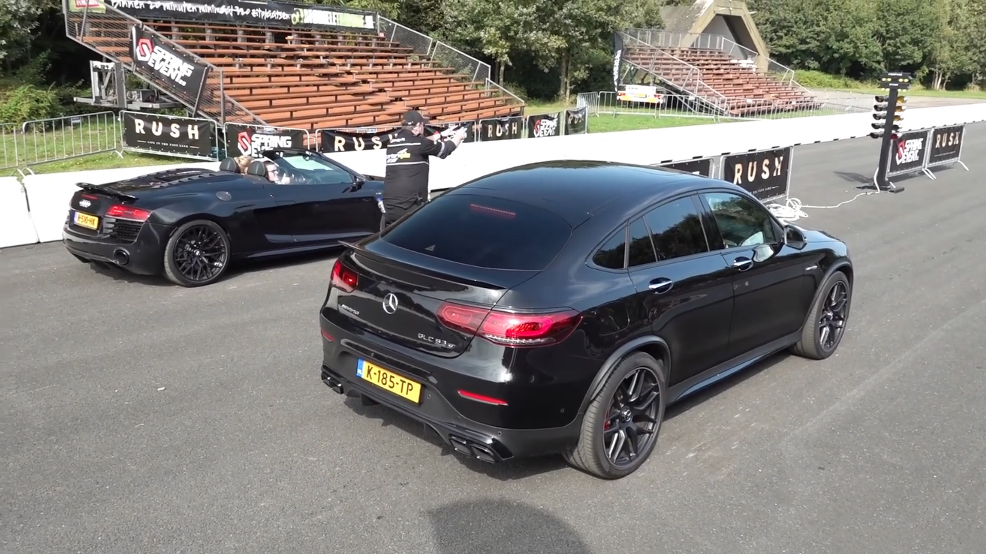 Onverwachte wending bij dragrace tussen Mercedes-AMG GLC63 en Audi R8