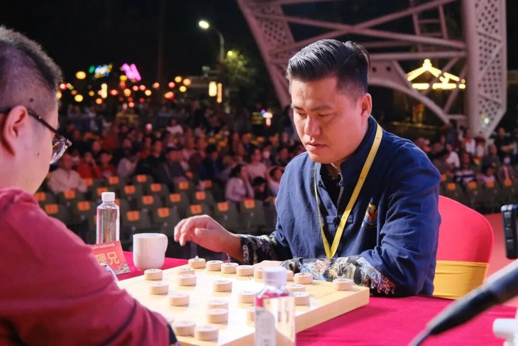 Chỉ đánh 1 giải, Lại Lý Huynh trụ vững top 15 làng cờ tướng đỉnh cao