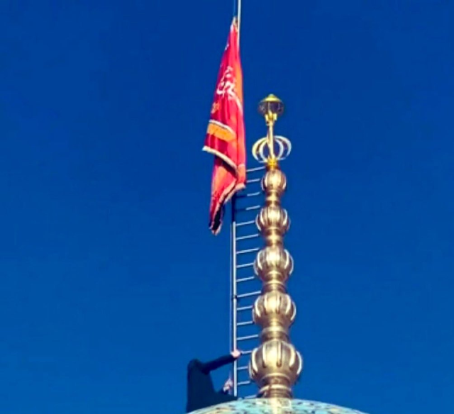 İran, intikam işareti olarak Jamkaran Camisi Kubbesine kırmız bayrak dikti