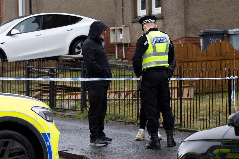 Man's body found in Lanarkshire street as police lock down residential area