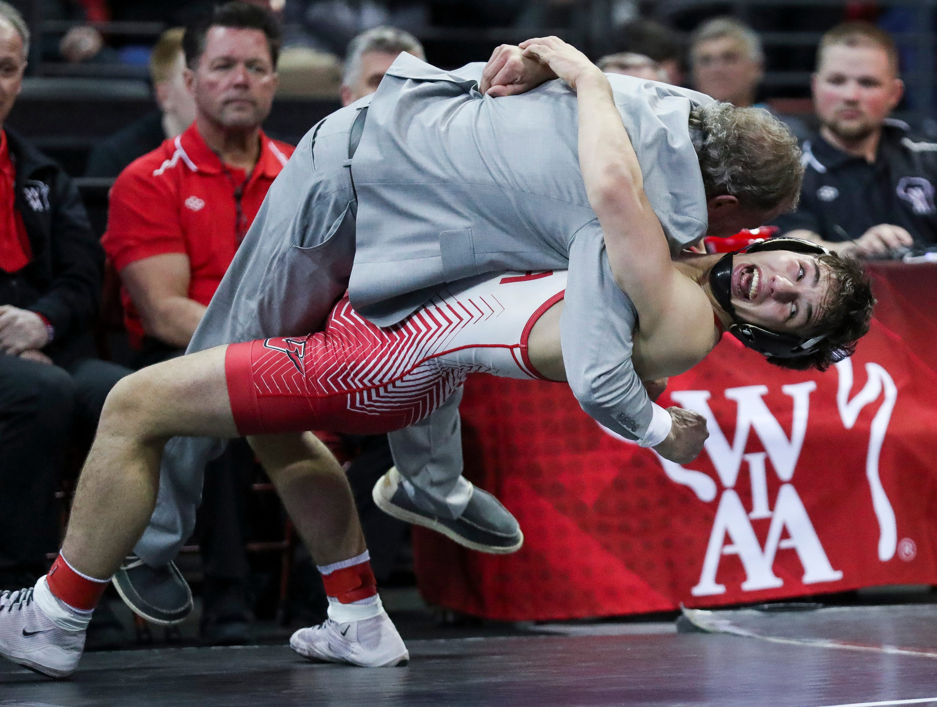Kaukauna's Crook, Menasha's Banks capture third state wrestling titles