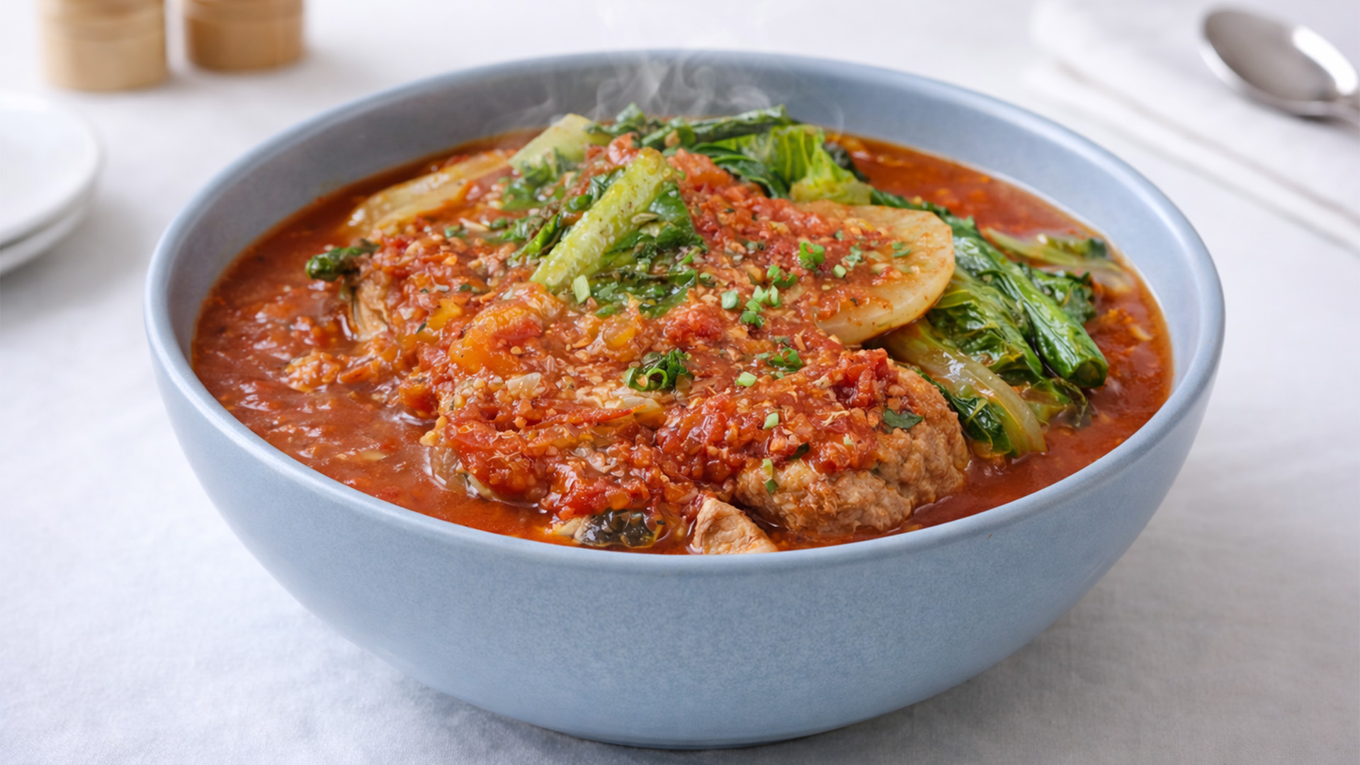 Simple pork ribs with tomato and vegetables