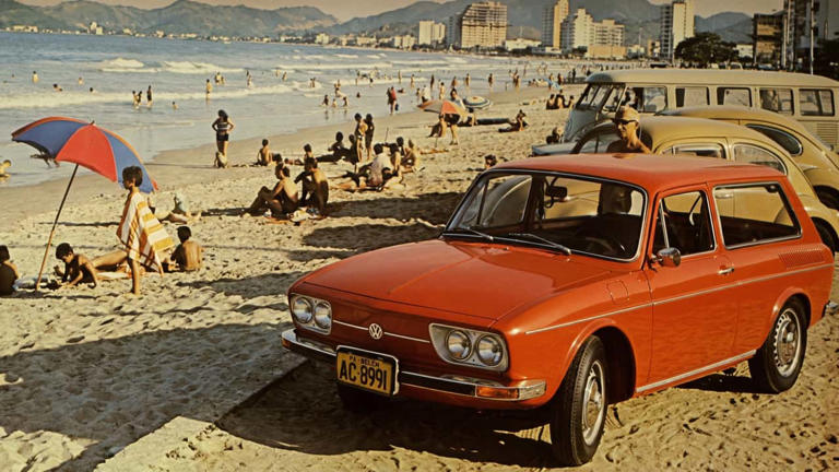 VW Variant fez sucesso com motor escondido no porta-malas