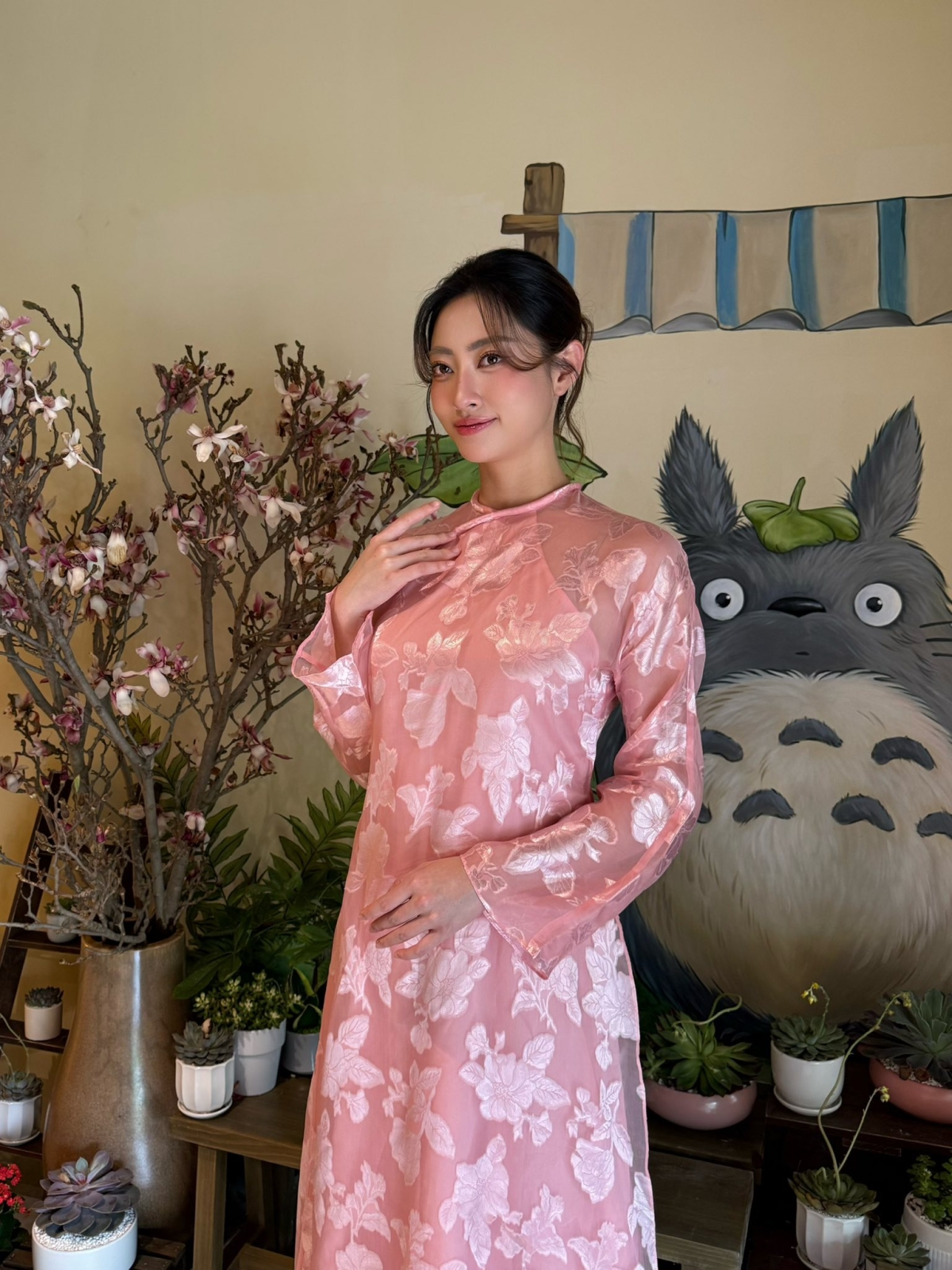 Lương Thùy Linh bênh vực Minh Tú