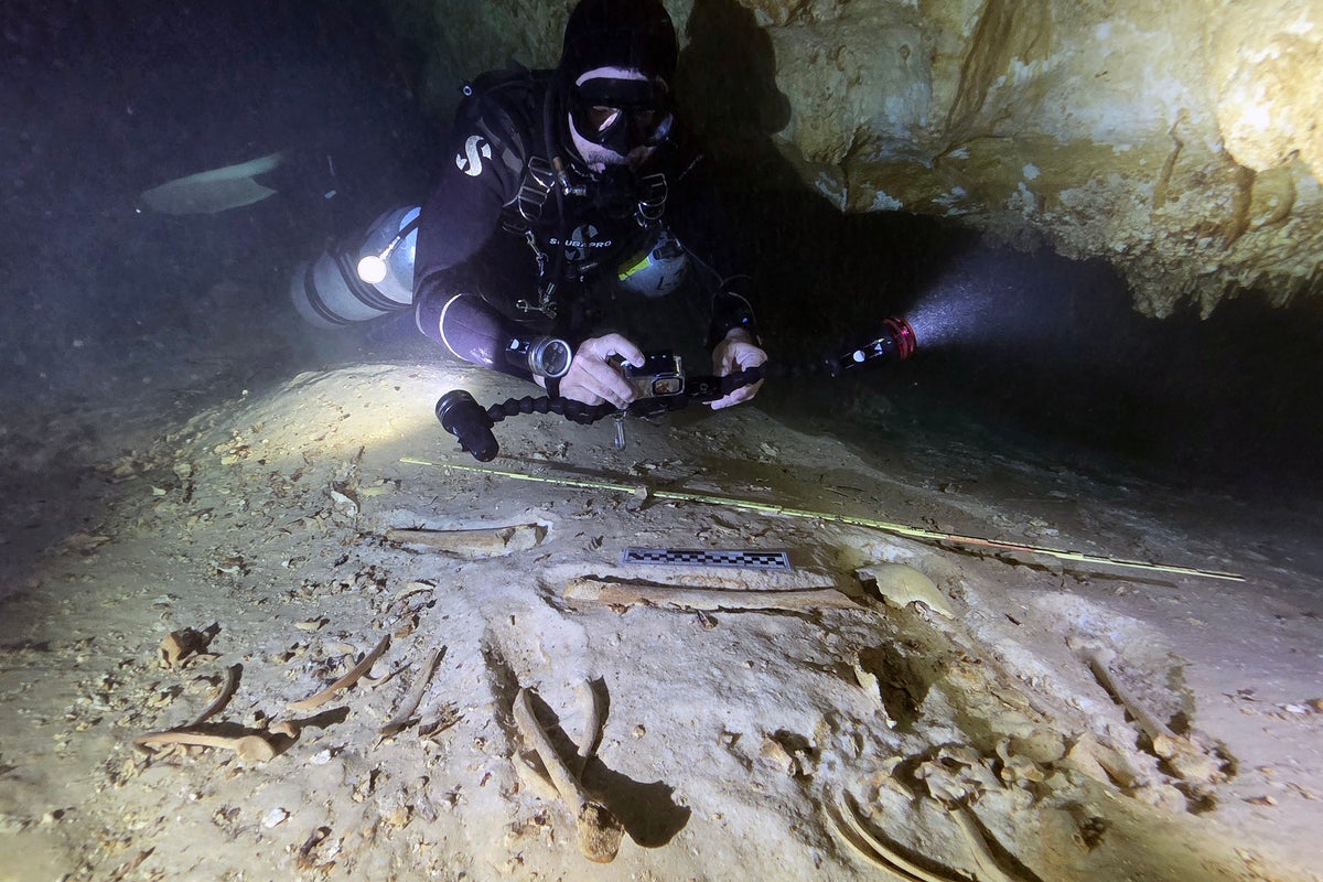 Ancient skeleton found in flooded Mexican cave