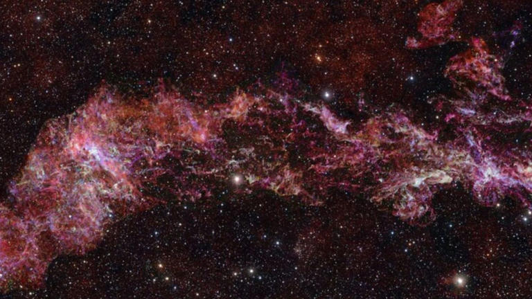 Astronomers observe cold gas at core of Milky Way