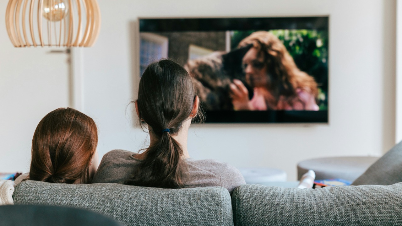 New study claims binge-watching and marathon reading boost your mind