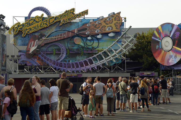Last chance to ride Disney's Rock 'n' Roller Coaster before it closes ...