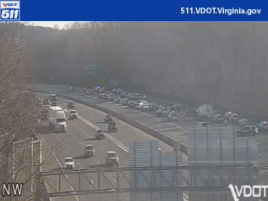 Fatal stabbing and shooting incident causes major delays on I-495 in Fairfax County<br><br>