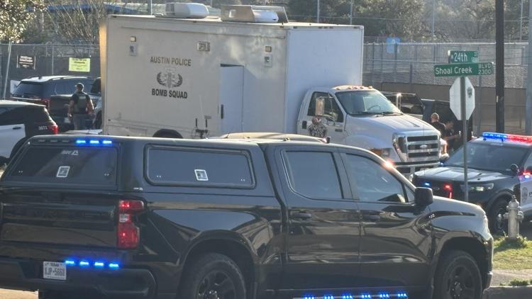 Suspect in custody after SWAT standoff near West University