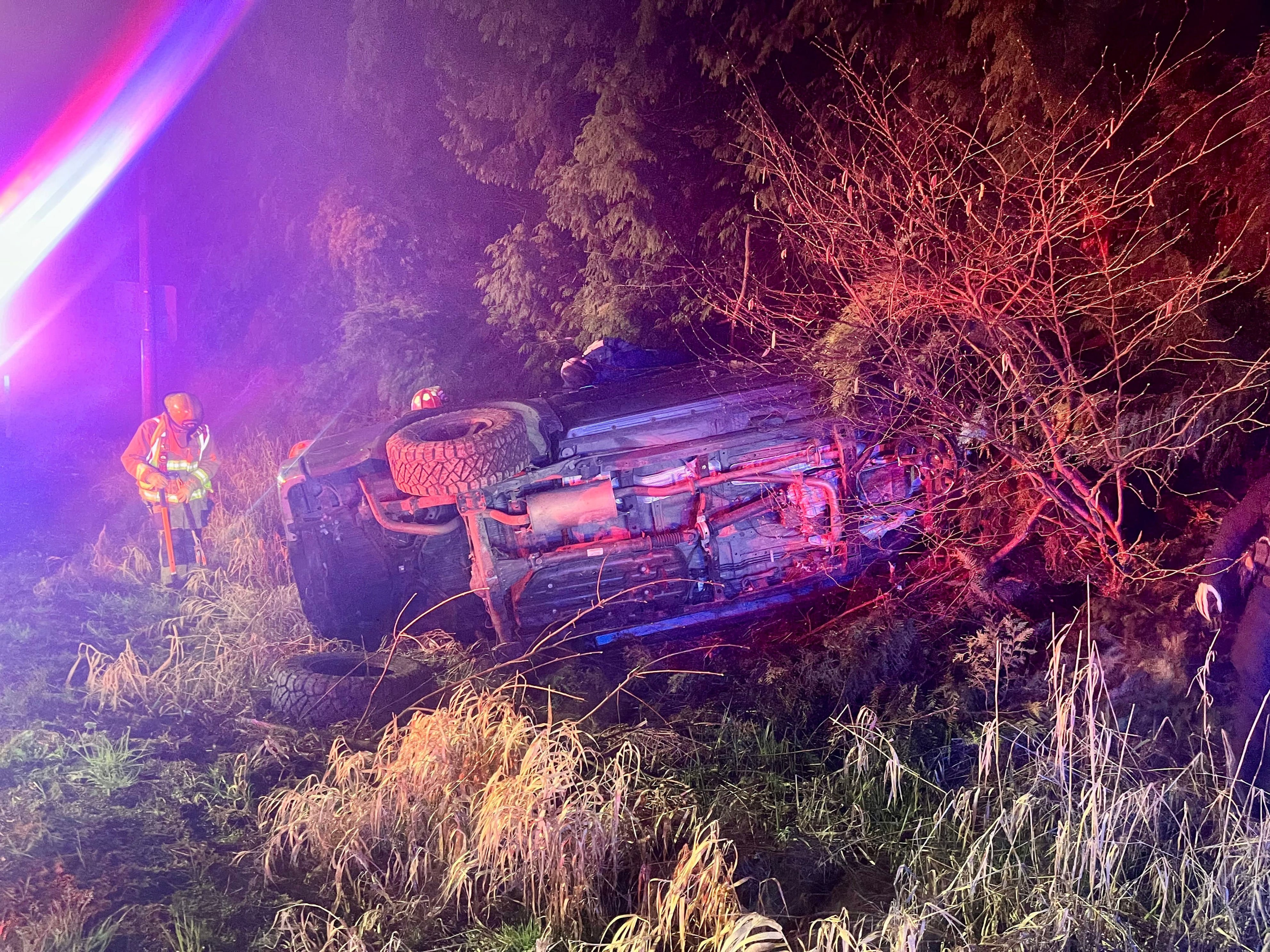 One seriously injured in Snohomish rollover crash