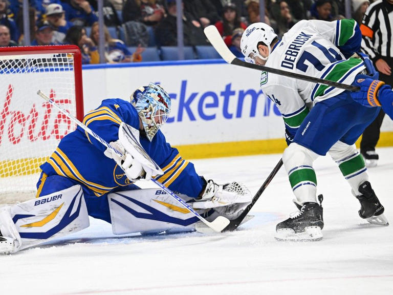 Canucks live: Update: Adam Foote brings out blender; EP40 more ...