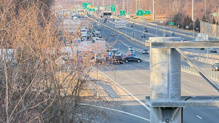 Fatal road rage incident stalls traffic along I-495 for miles<br><br>