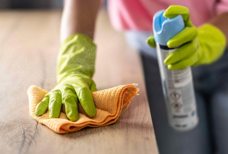 The one cleaning product experts say to stop using right now