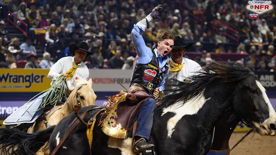 Rodeo athletes bank huge paydays in San Antonio Stock Show and Rodeo finals