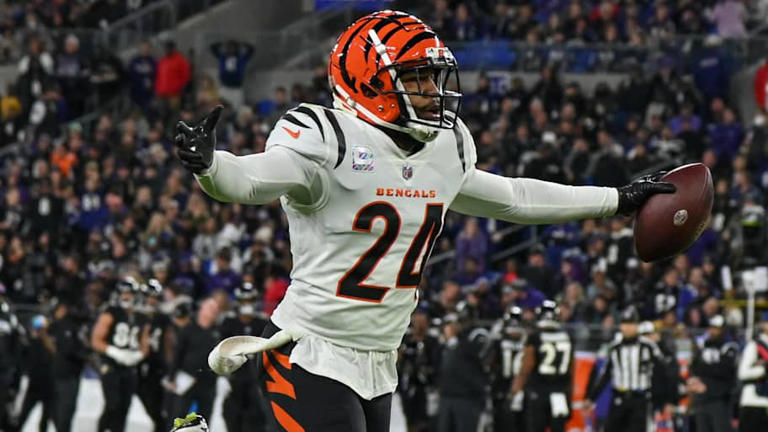 Former NFL star Vonn Bell named to Colorado's new coaching staff