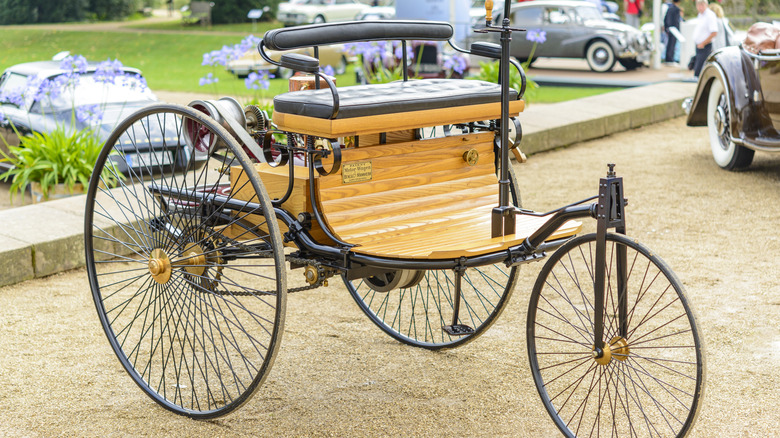 The wild way early drivers filled up their cars before gas stations existed