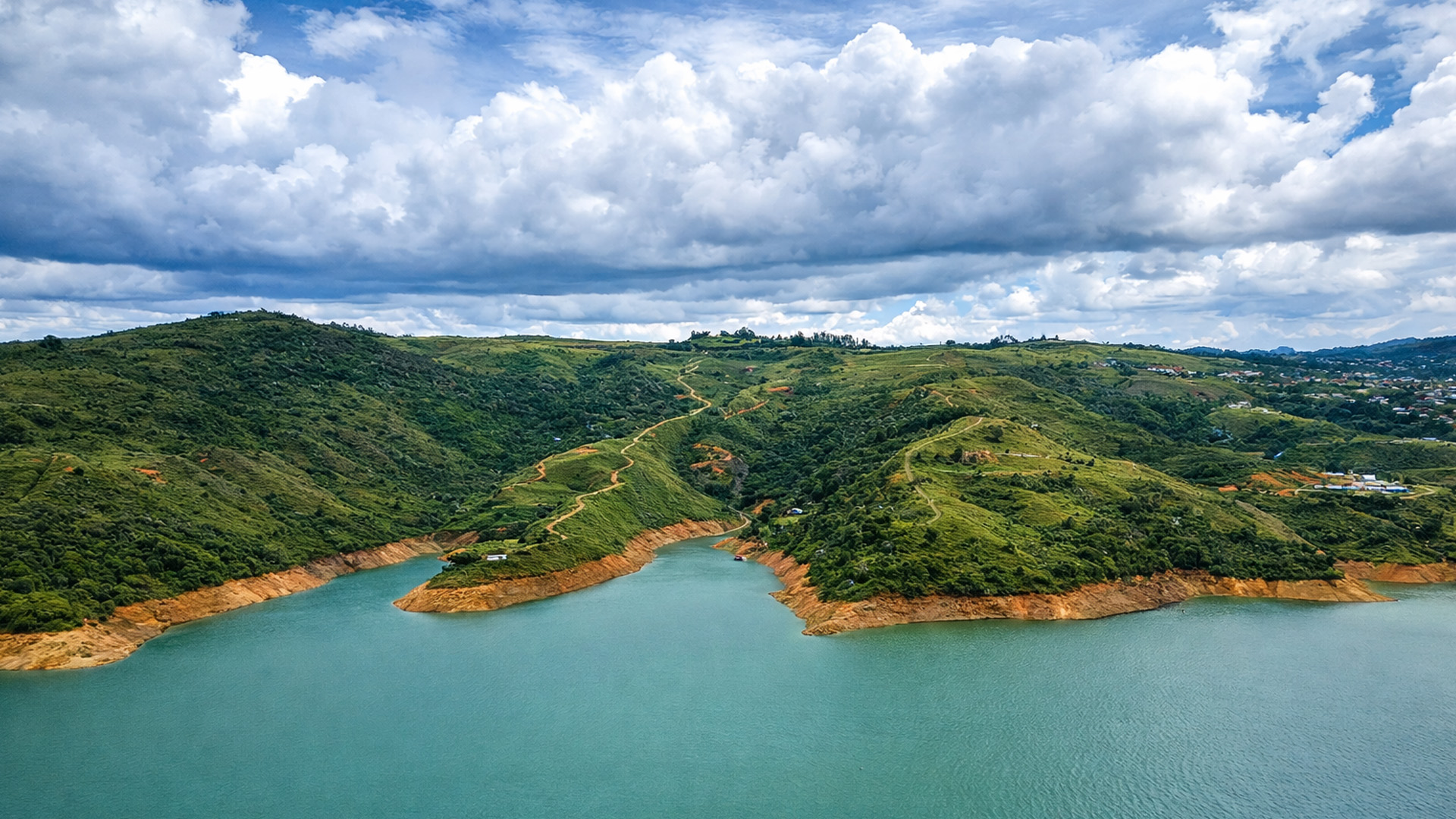 Beautiful lake views in Calima Colombia