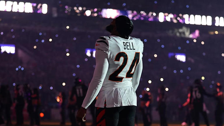Former NFL star Vonn Bell named to Colorado's new coaching staff