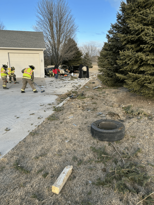Woman injured in Lincoln Co. rollover crash