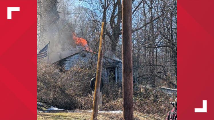 4 people displaced after 2-alarm Perry County house fire