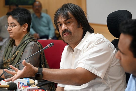 Minister Madhu Bangarappa flies out PKs to Bengaluru to celebrate birthday