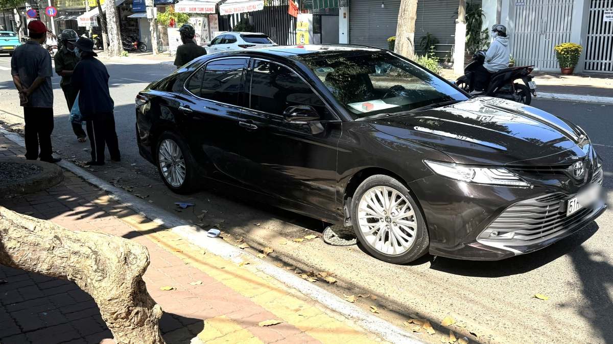 Tai nạn giao thông giữa xe ô tô và người đi bộ, một người tử vong