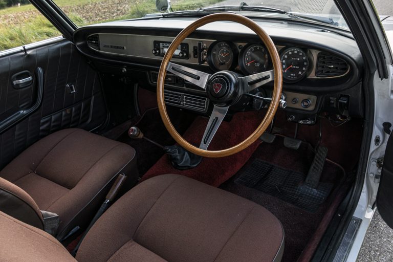 Mazda R130 Luce : une révolution silencieuse