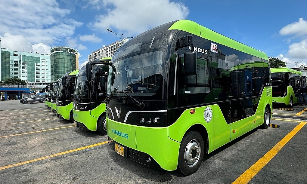 Ho Chi Minh City adds 169 electric buses on nine routes
