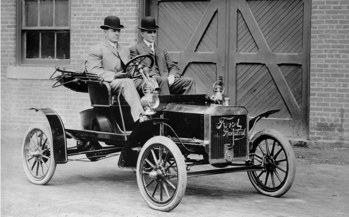 The Ford Model T is now a 1,060-piece Lego set