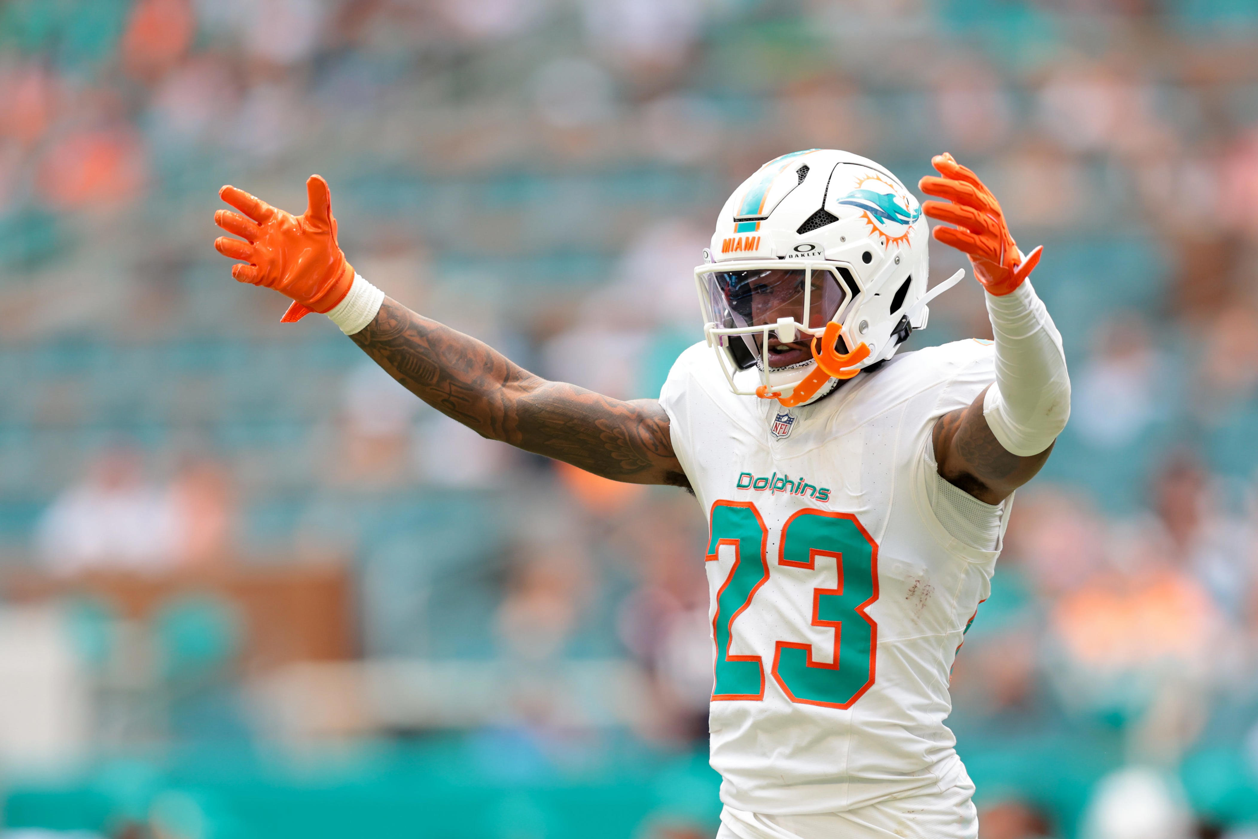 Dolphins starter signs with NFC West team in free agency<br><br>