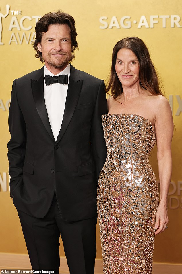 Jason Bateman and wife Amanda Anka glam up for Actor Awards