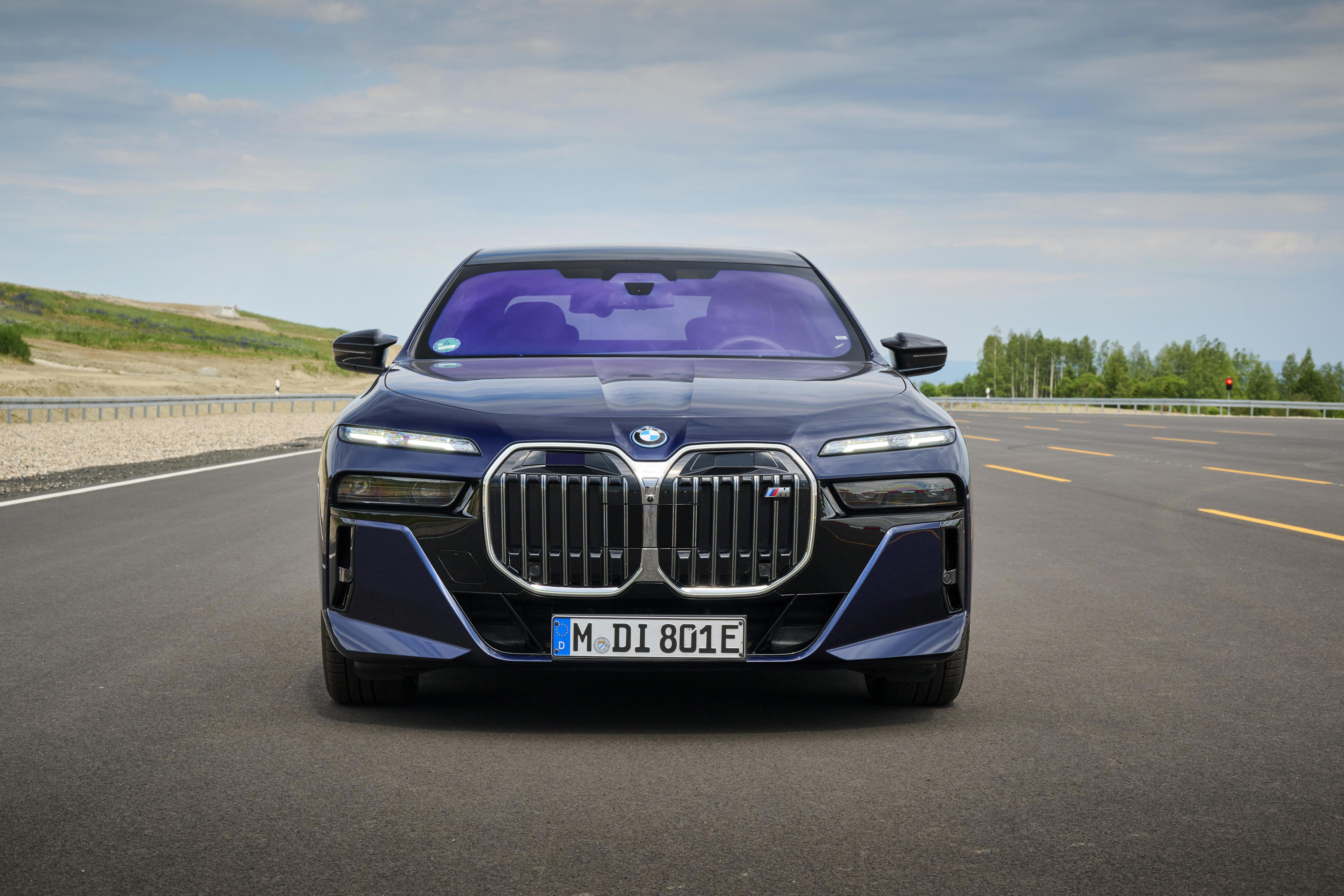 BMW axing 'eyes-off' autonomous driving technology on flagship – report