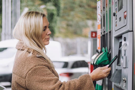 Experts warn petrol prices could leap 20p a litre if oil hits $100 a barrel