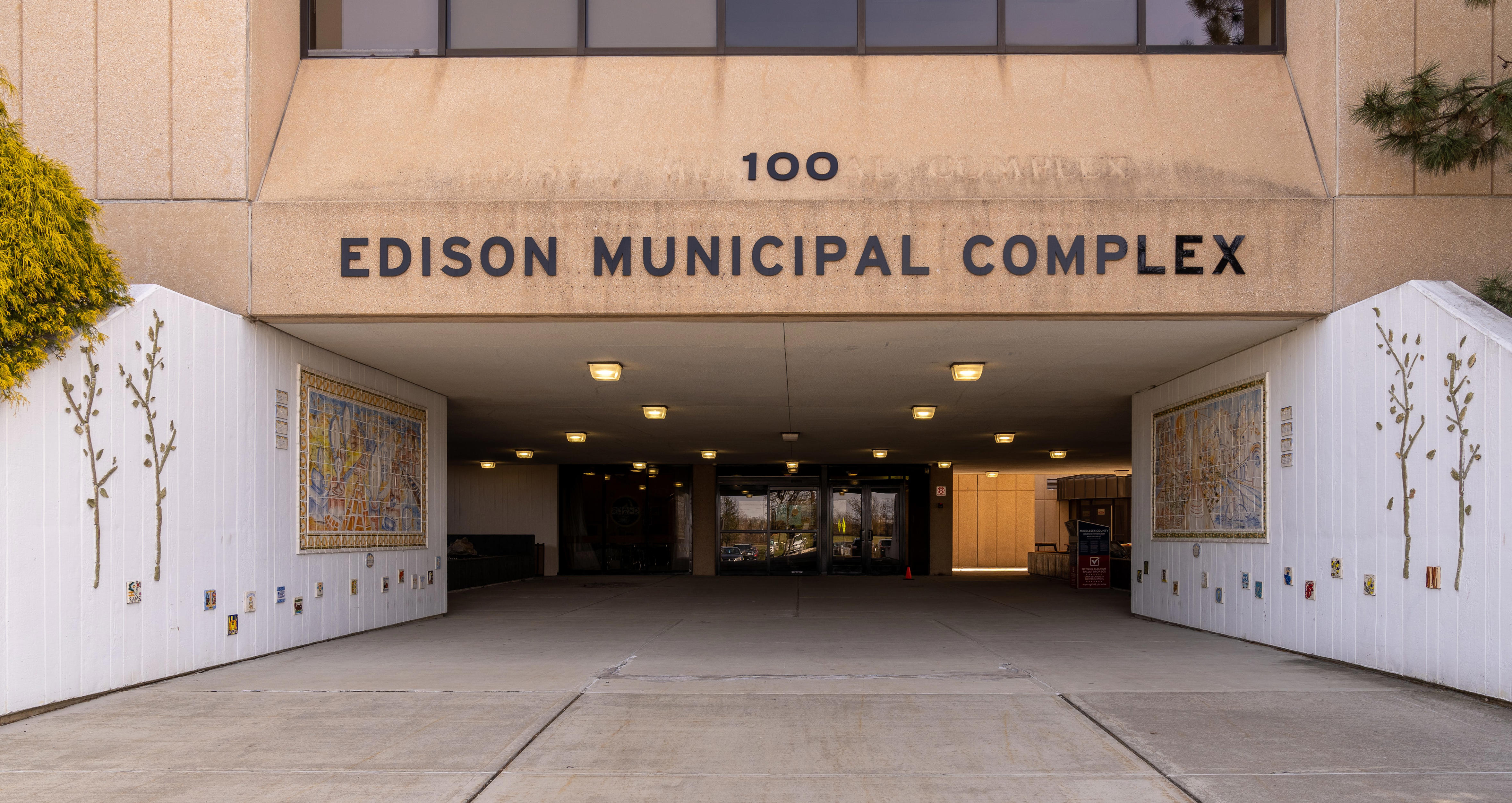 Edison council delays vote on pay raises amid budget concerns