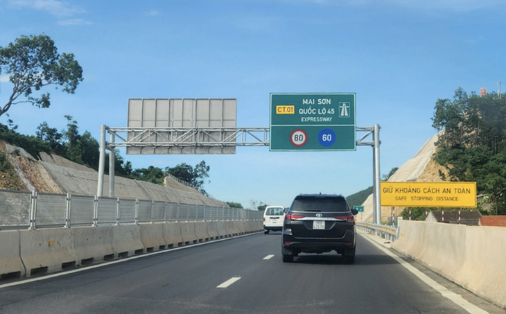 Giảm tốc độ tối đa trên một số đoạn tuyến cao tốc Bắc - Nam