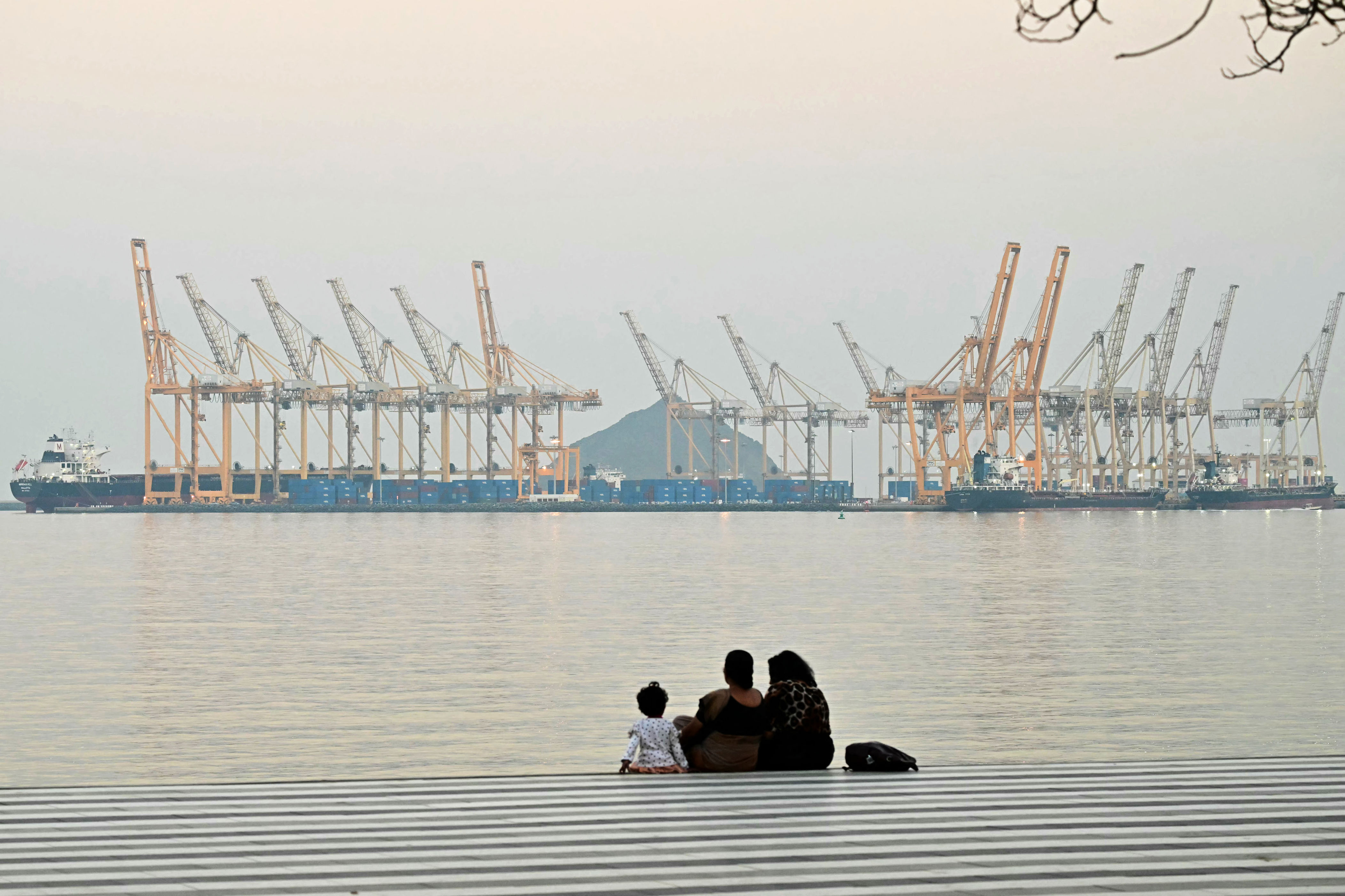 Oil prices surge as traders assess Strait of Hormuz danger amid Middle ...