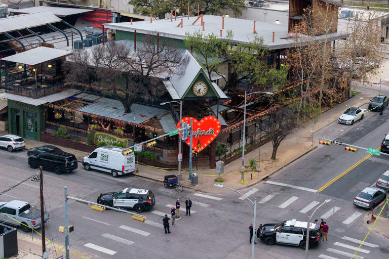 A timeline of the deadly mass shooting in Austin's West Sixth Street