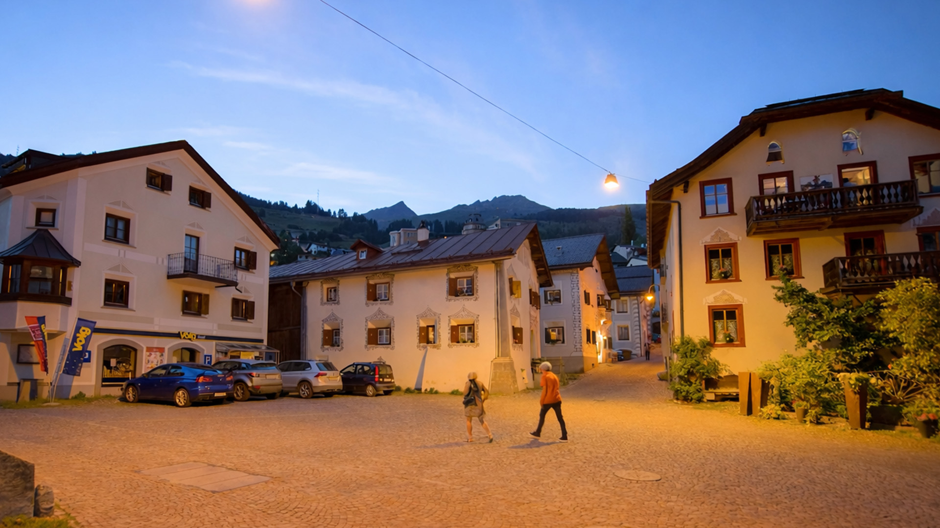 Scuol, Switzerland scenic village in Graubünden (4K)