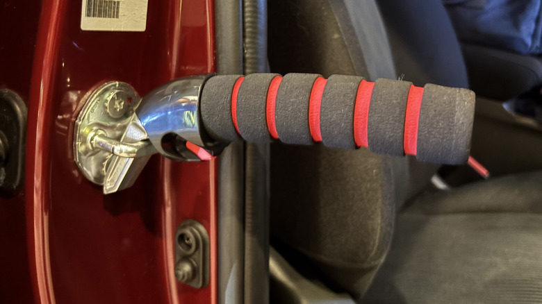 We tried Instagram's viral portable car door handle and here's the ...