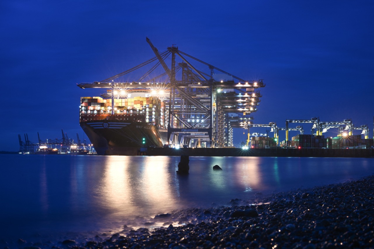 Container shipping stocks jump on fresh Middle East tensions