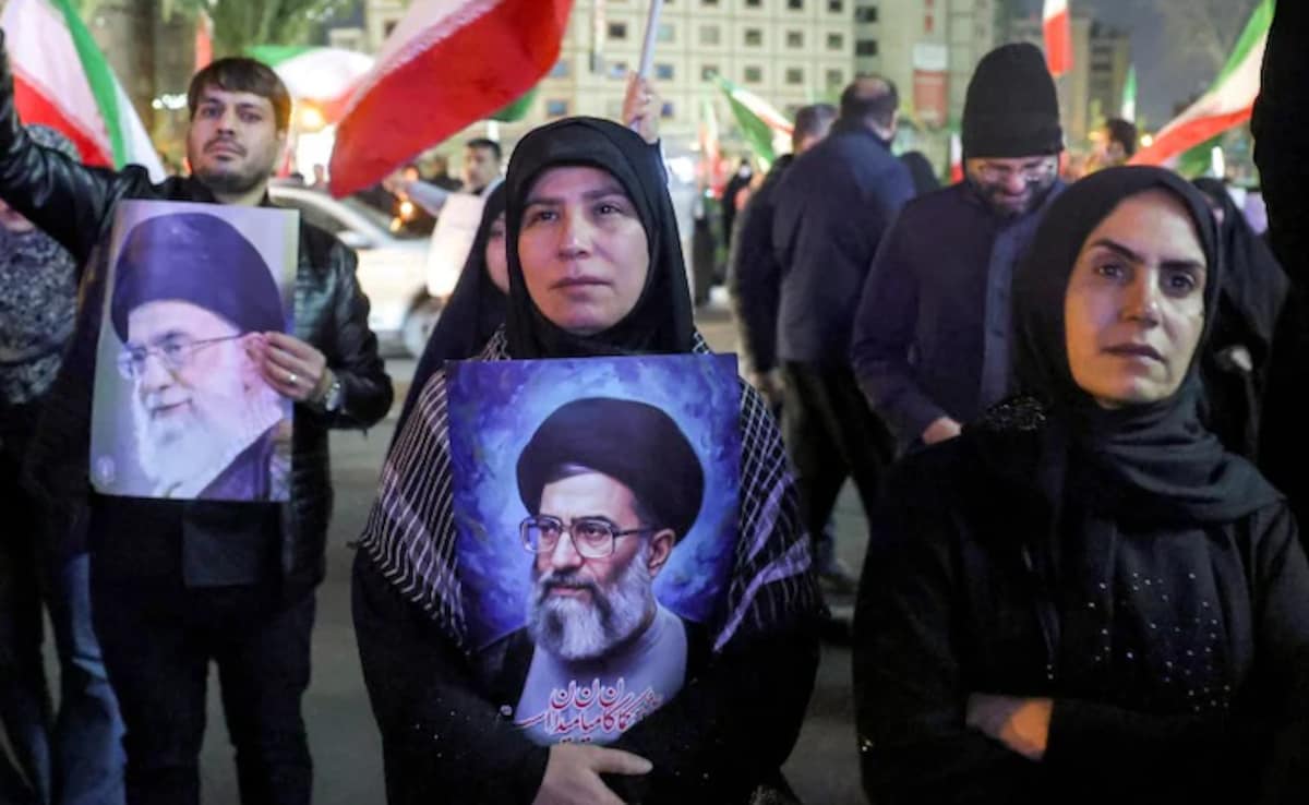 How Iran transformed from secular monarchy to Shia Islamic republic