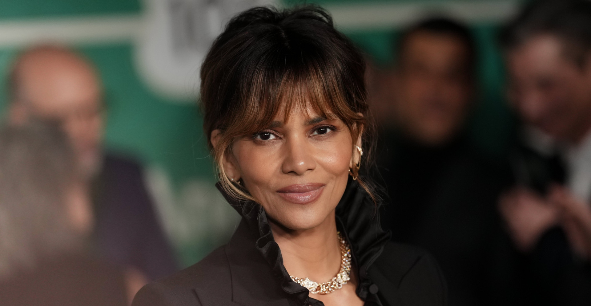 Celebrities who have tried online dating