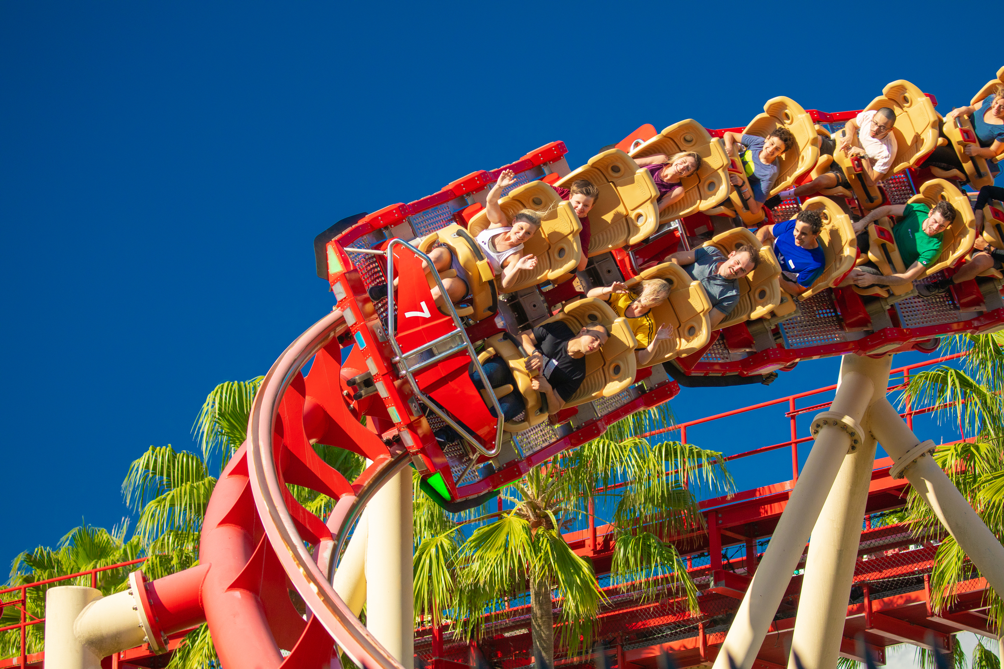 15 memorable theme park rides from childhood